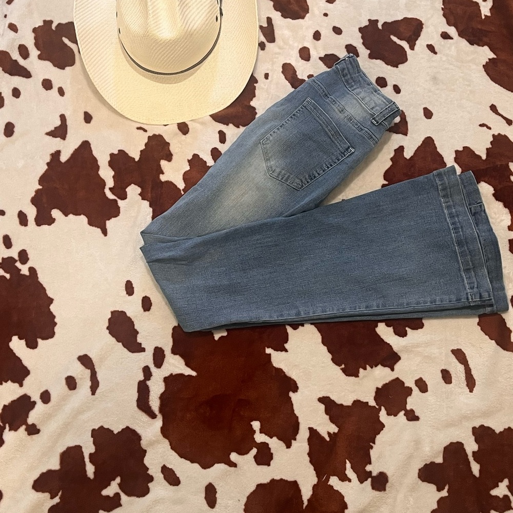 Classic light blue bell bottom jeans size 4 with a 31 inch inseam